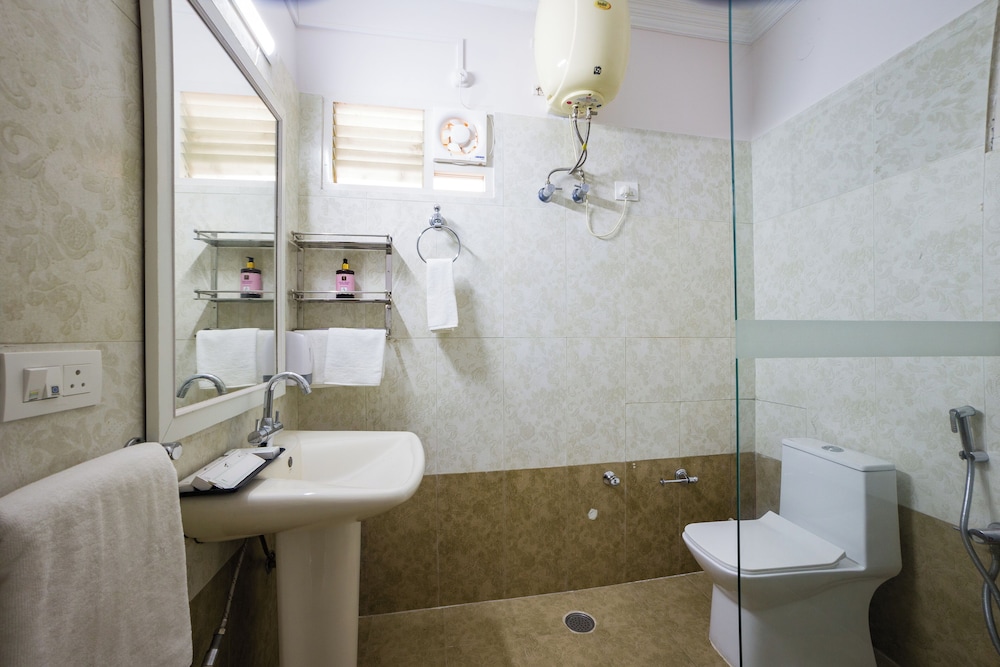 Alaya Stays Captains Nest 3 BHK Retreat With Garden & Scenic Views