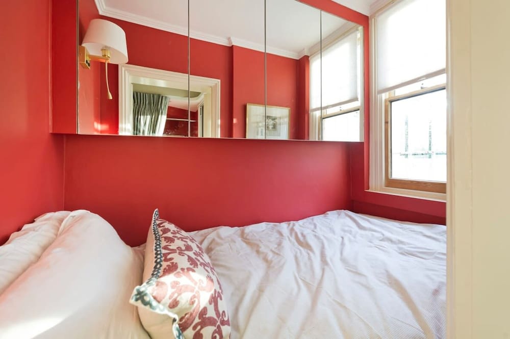 Studio Flat w Garden Access Holland Park