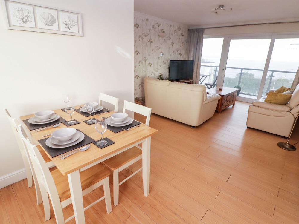54 Croft Court
