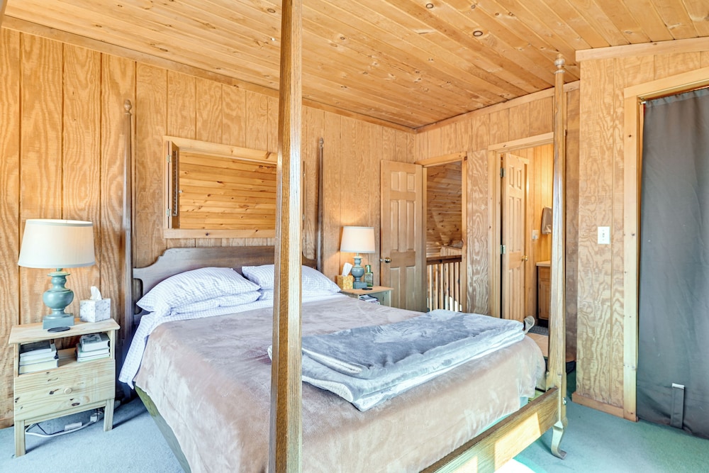 3 Mi to Catskill Scenic Trail: Stamford Cottage