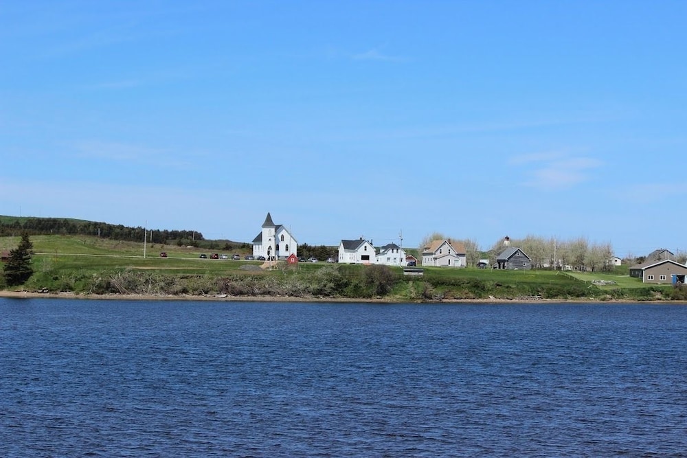 Duck Cove Inn