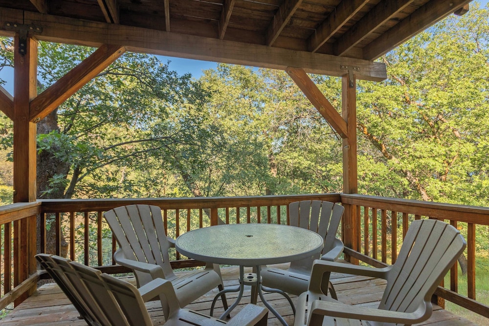 Alpen Drive by Avantstay Private Deck and Views