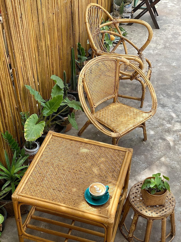 Petit Espace Hostel