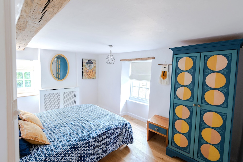 Beautiful 3Bd Thatched Stone Cottage Kettering