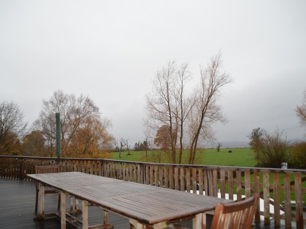 Verviers Villa With Sauna