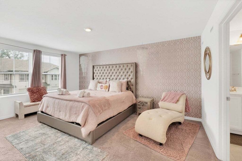 3 Beds 3 Baths Cozy Town Home 3 Bedroom Townhouse