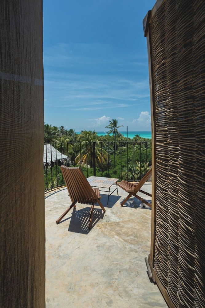 Casa Mia El Cuyo Eco Beach Boutique