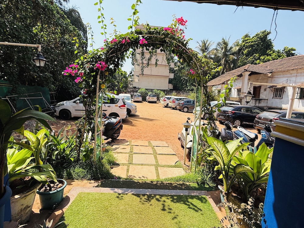 Candolim Sands