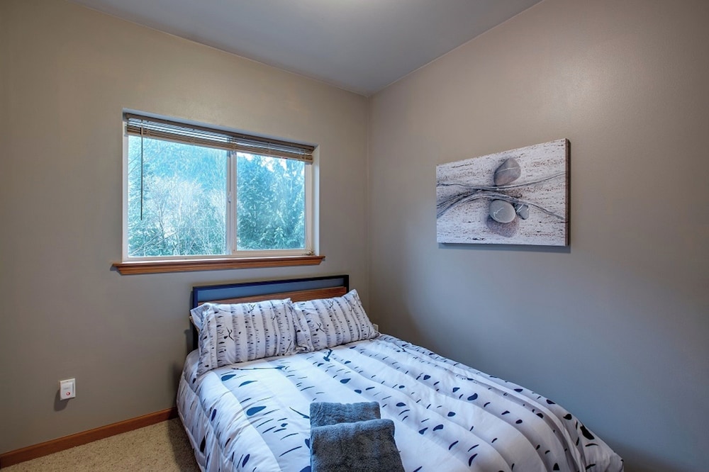 Glacier Springs Cabin 20 An Elegant Country Home