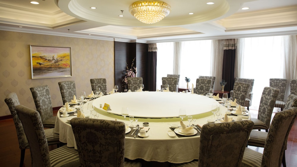 Enrichee Gloria Plaza Hotel Qingdao