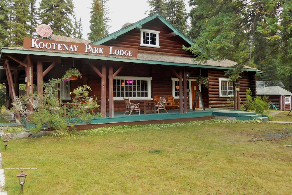 Kootenay Park Lodge