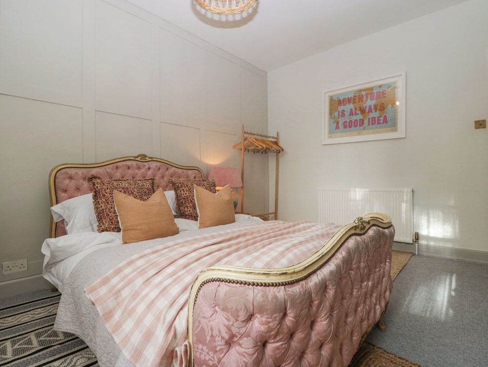 Cotswold House