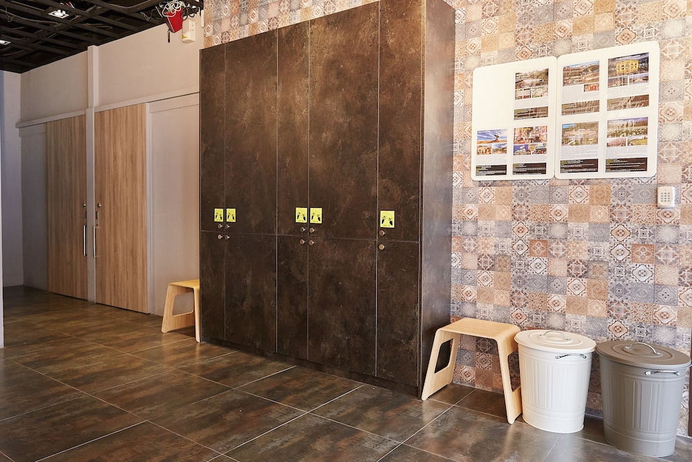 Hostel 103 - Image 3