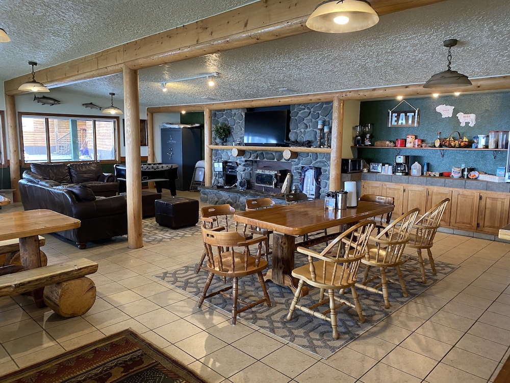 King Halibut Lodge - Property Image 35