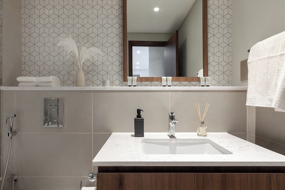 Luxury 1BR at Vida Residences