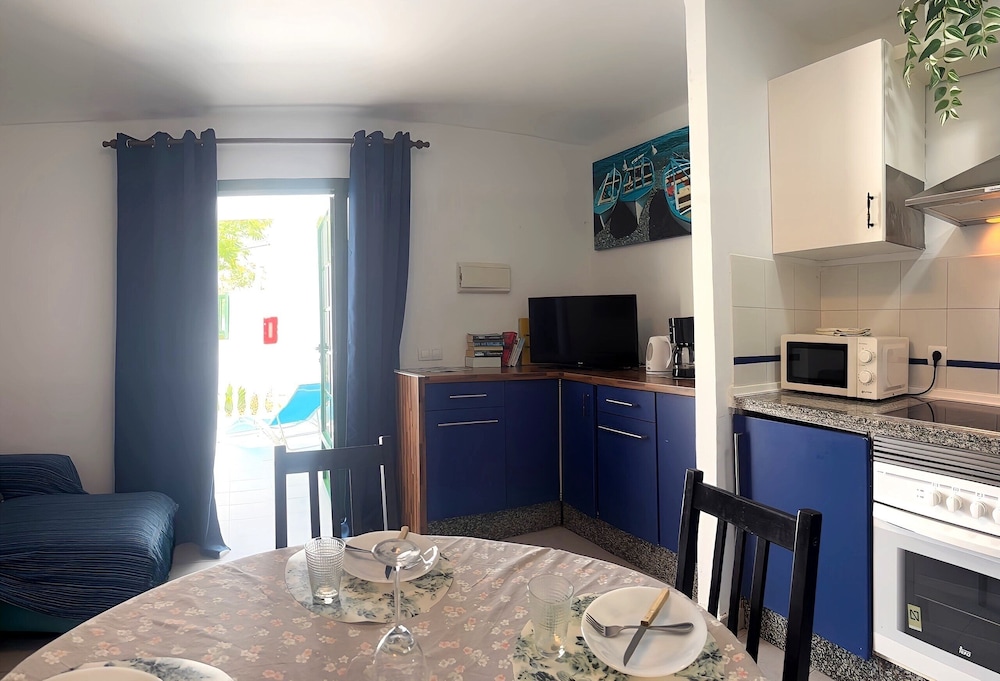 Apartment Florencia With Pool & Wifi in Puerto del Carmen, Lanzarote