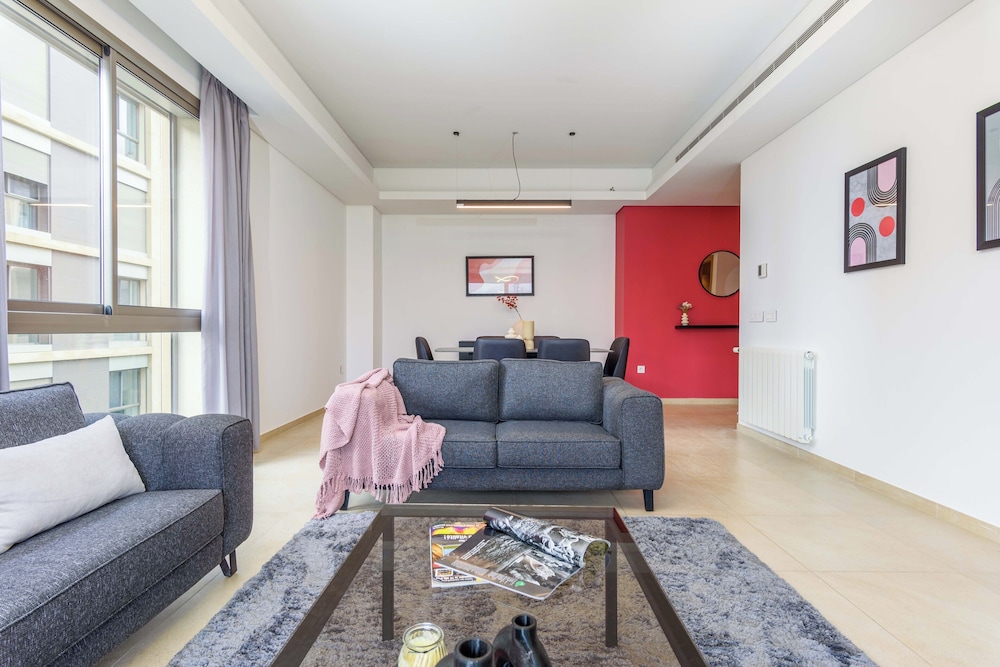Viva 3-BR Apt in Waterfront Dbayeh