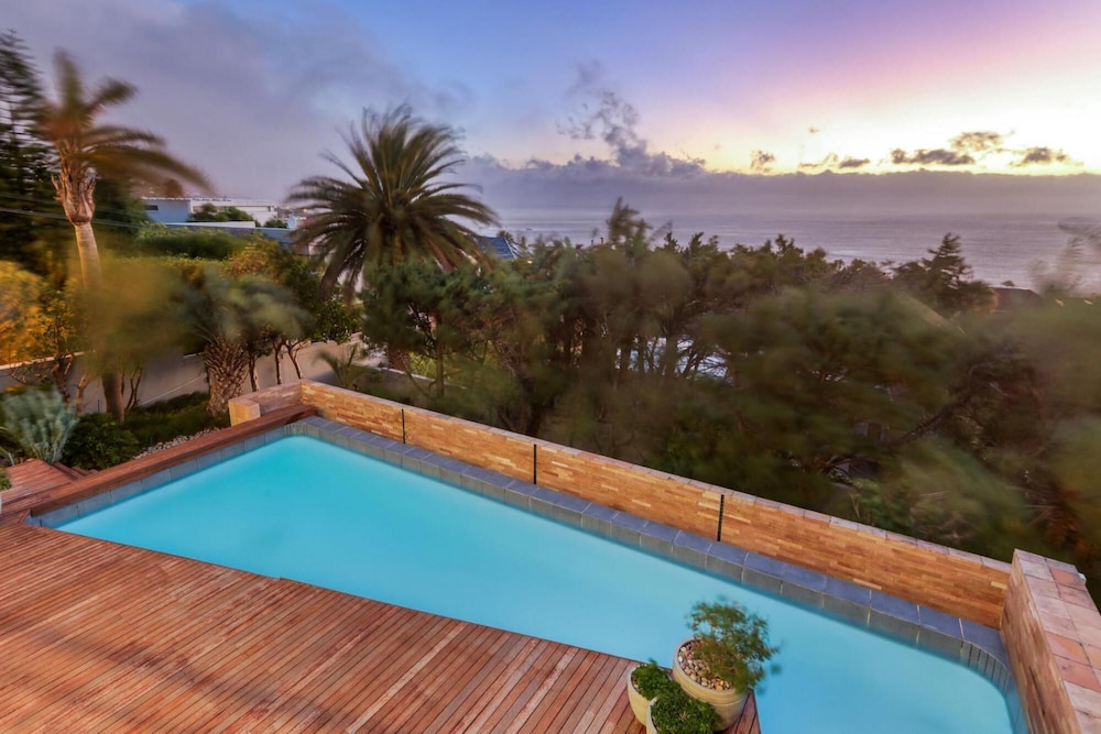 Anella 2 - Camps Bay view 4