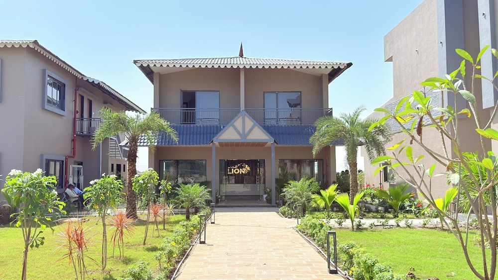 Gold Lion Resort