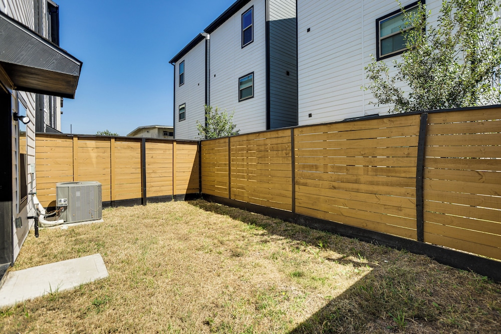 Your Houston HQ! Modern Unit w/ Yard & Workspace