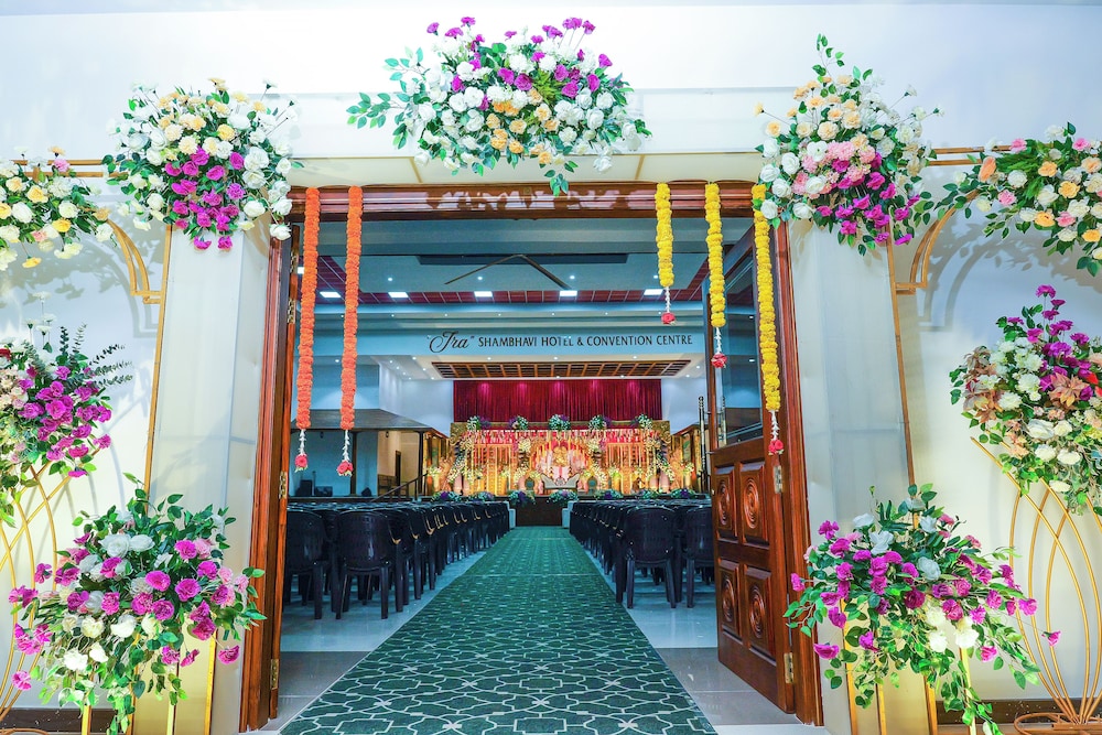 Shambhavi Hotel & Convention Centre
