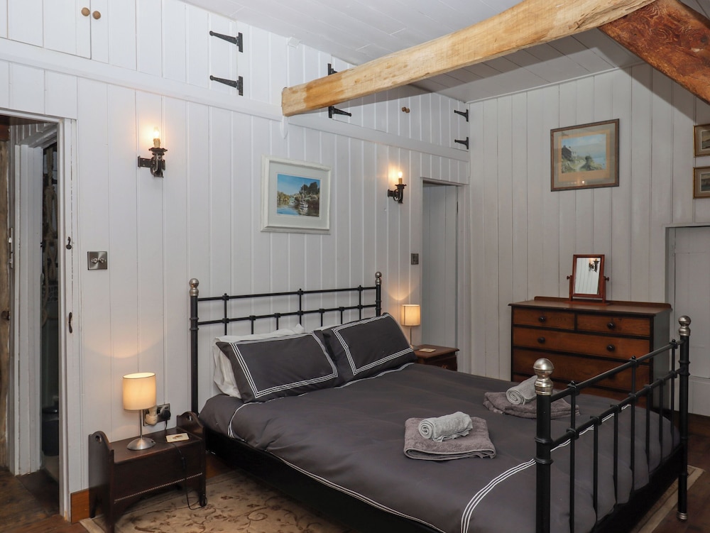 Alpha Cottage