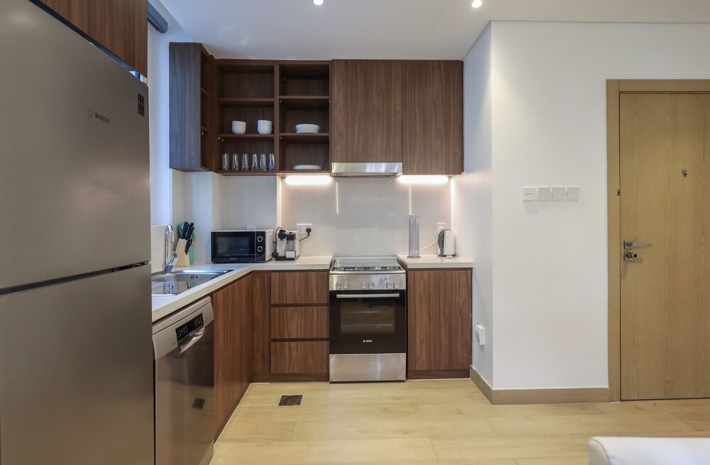 Elite LUX Holiday Homes - 1bhk Beachside Retreat at Port De La Mer Dubai