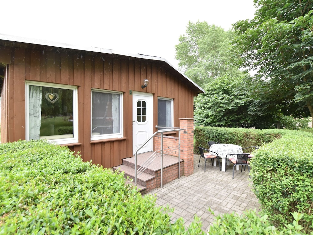 Quaint Bungalow with Garden near Insel Poel