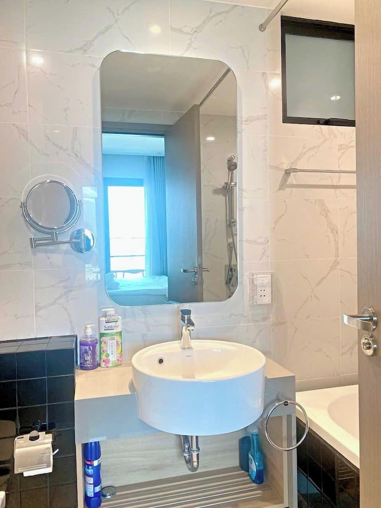 Capital Zenity's Apartment Luxury Central City – By Skyway Company