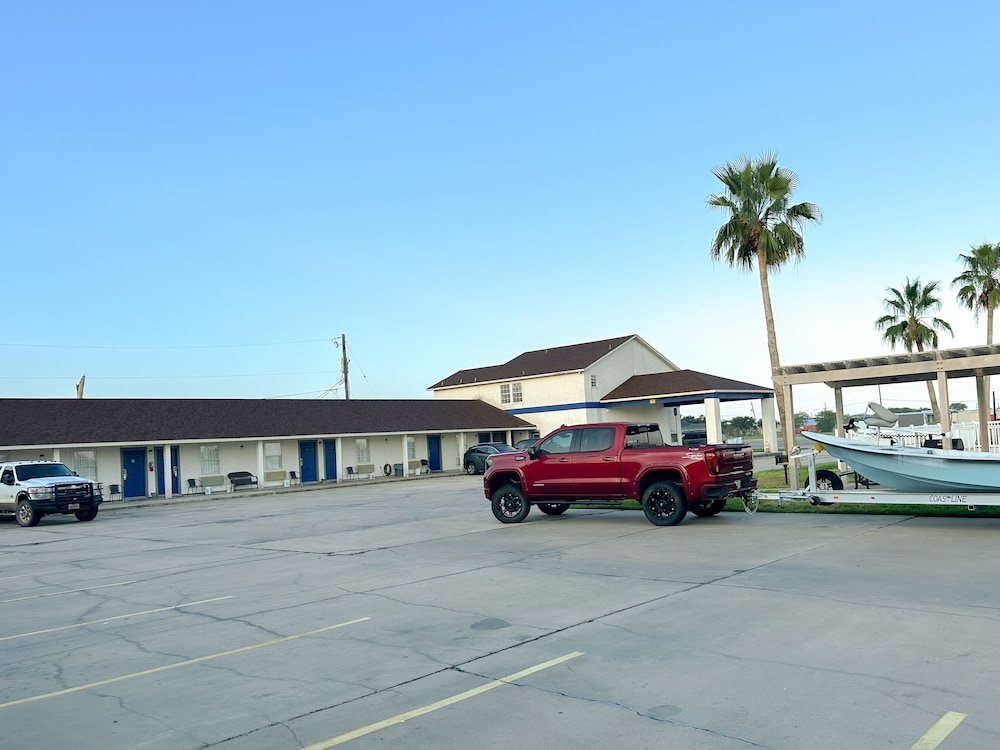 Coastal Bend Motel & RV Park view 5