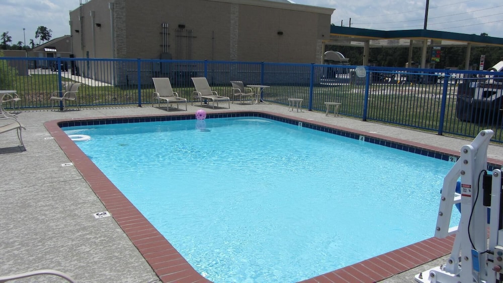 Regency Inn - Property Image 6