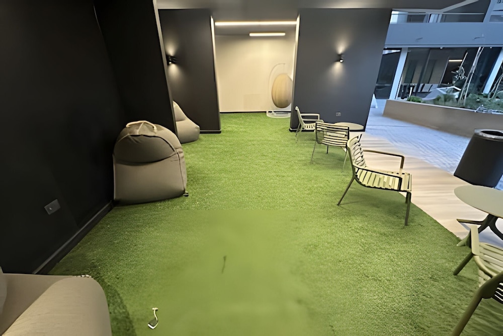 Oceana Suites San Eugenio