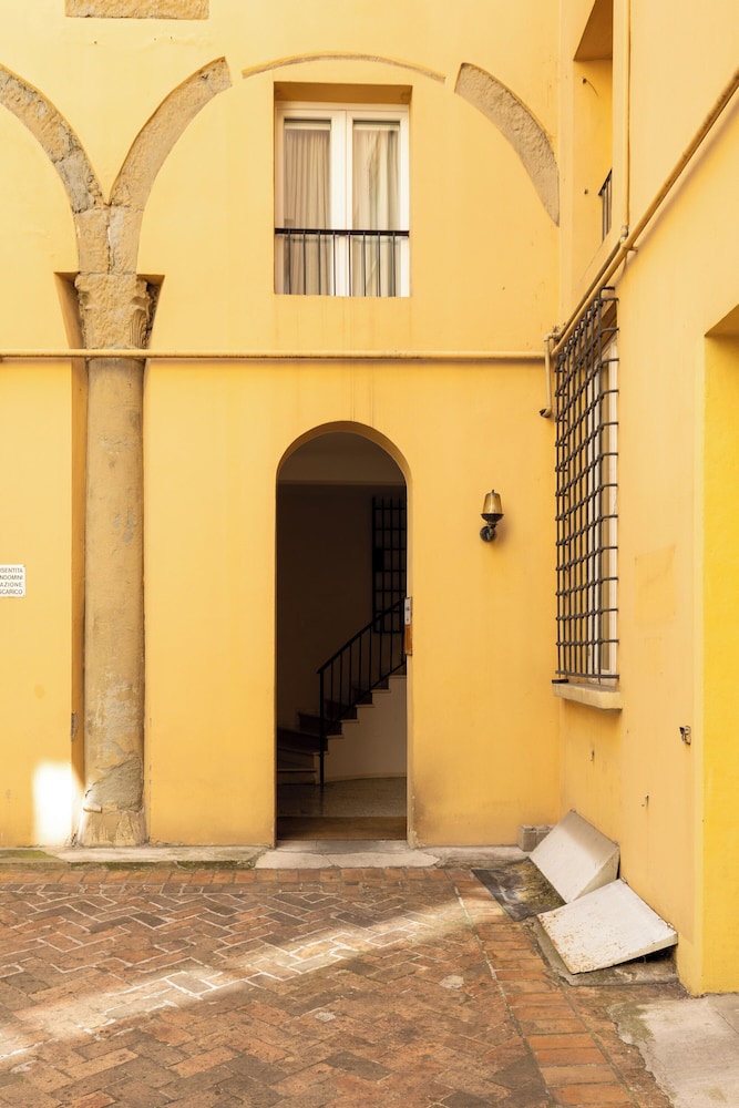 Santo Stefano Elegant Apartment