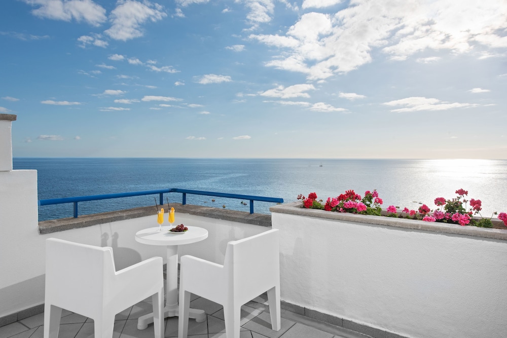 TUI BLUE Suite Princess - Adults Only