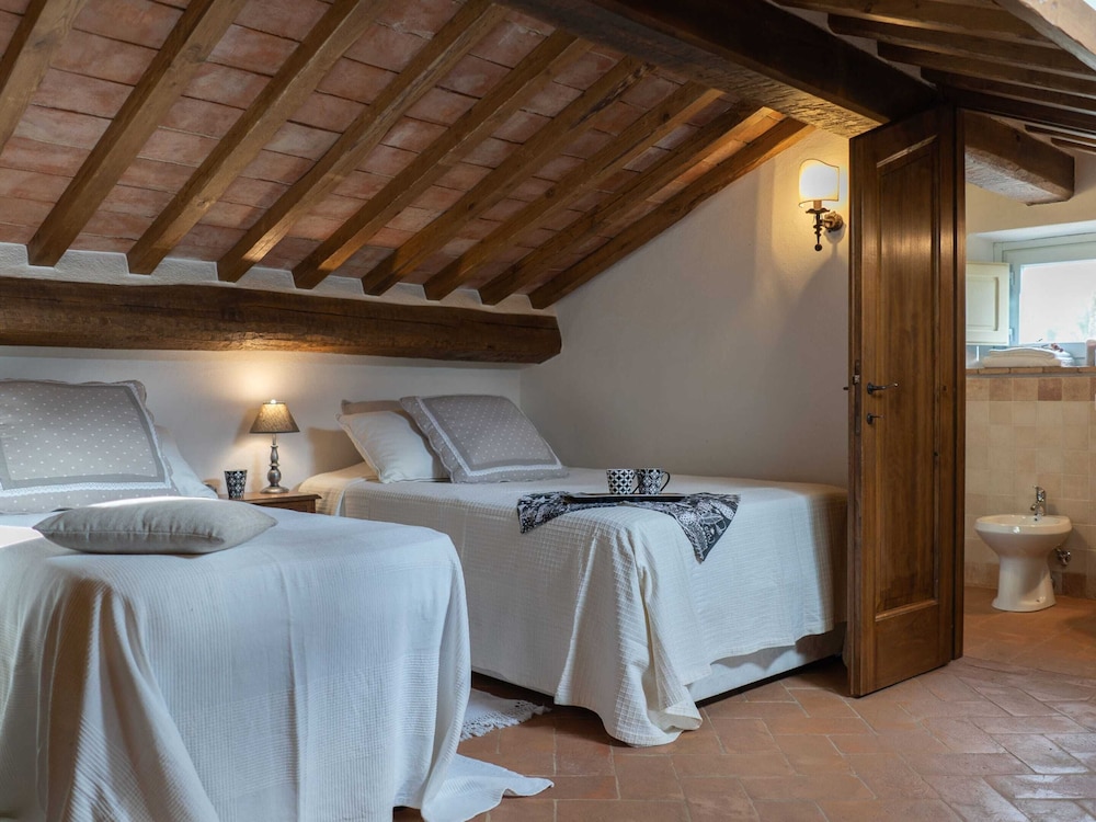 Country Charm Near Cortona view 3
