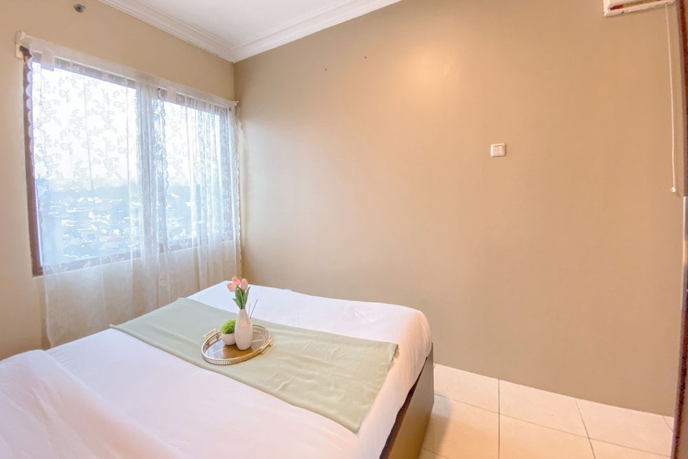 Gorgeous 2Br At Grand Setiabudi Apartment