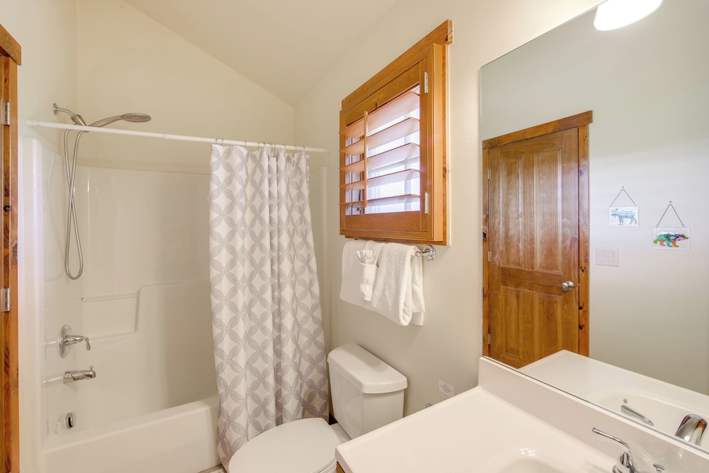 Grand Elk Golf Club On-site: Mtn-view Home w/ Deck
