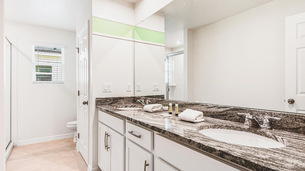 Solara Resort 7br Disney Themed Rooms Pool Spa Villa