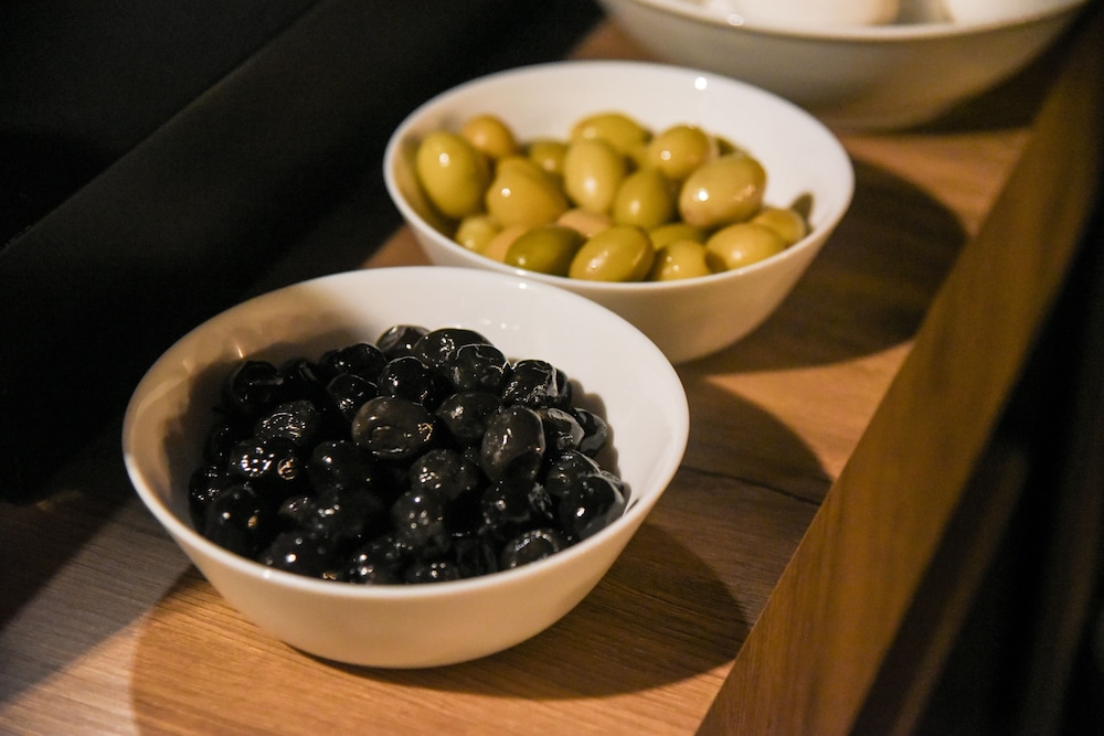 Luxir Hotel - Image 10