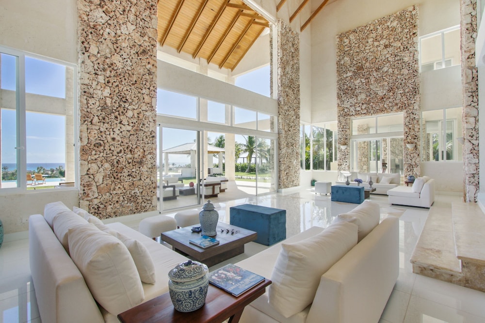 Stunning 6BR Villa With Ocean View in Cap Cana