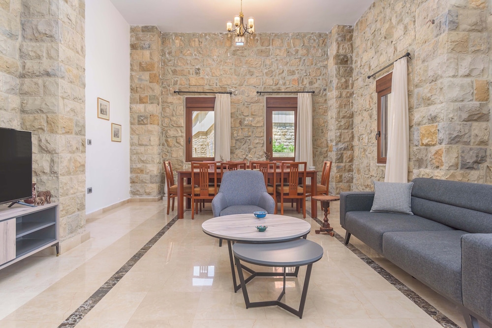 Beit Salima 3BR House with Pool