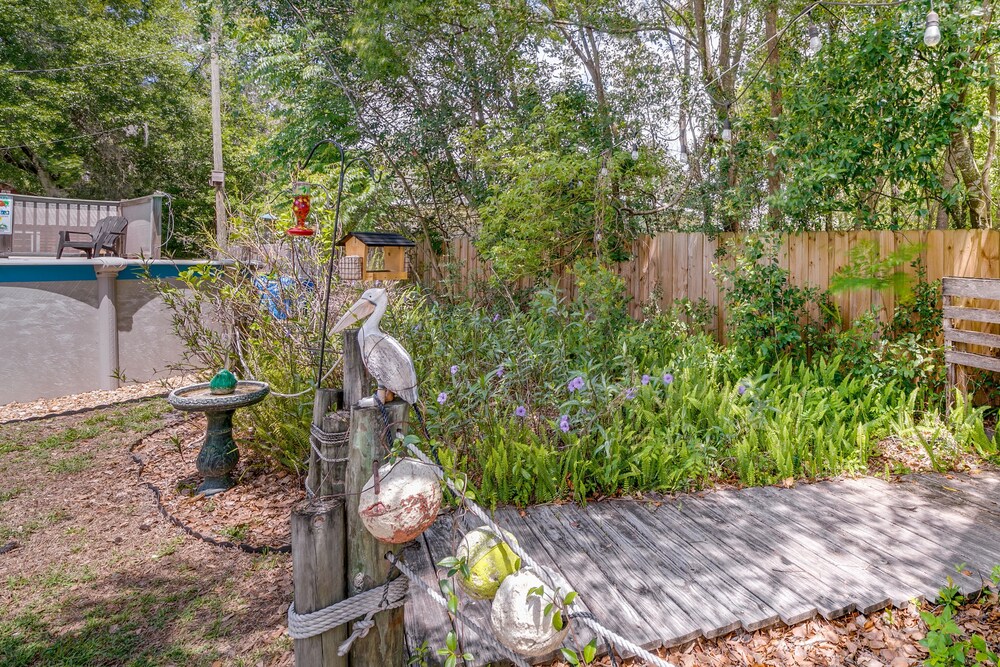Dunnellon Vacation Rental w/ Pool - Kayak & Fish! view 2