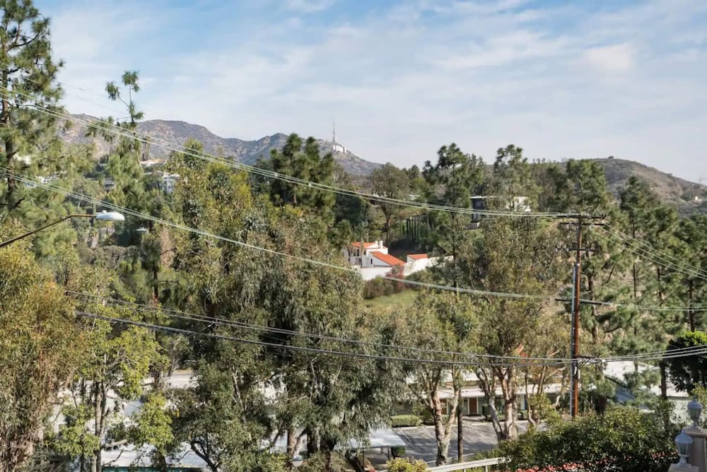 Hollywood Hills Heatpool BBQ Prime Location