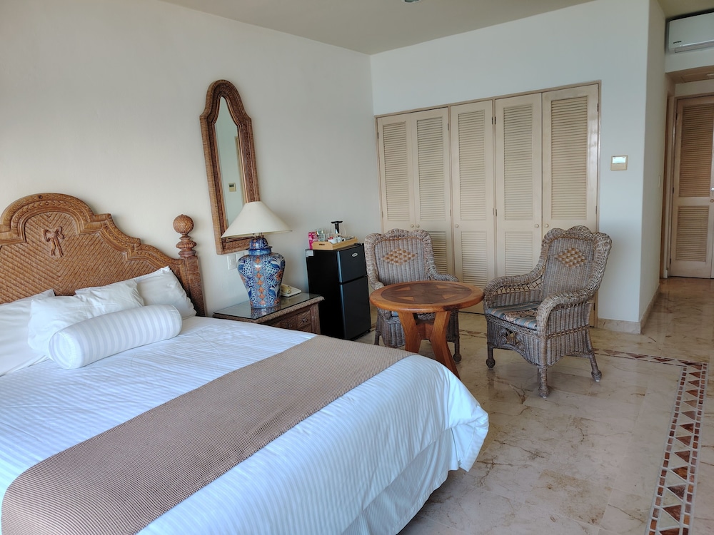 Sunset Fishermen Beach Resort Room 344 A&B