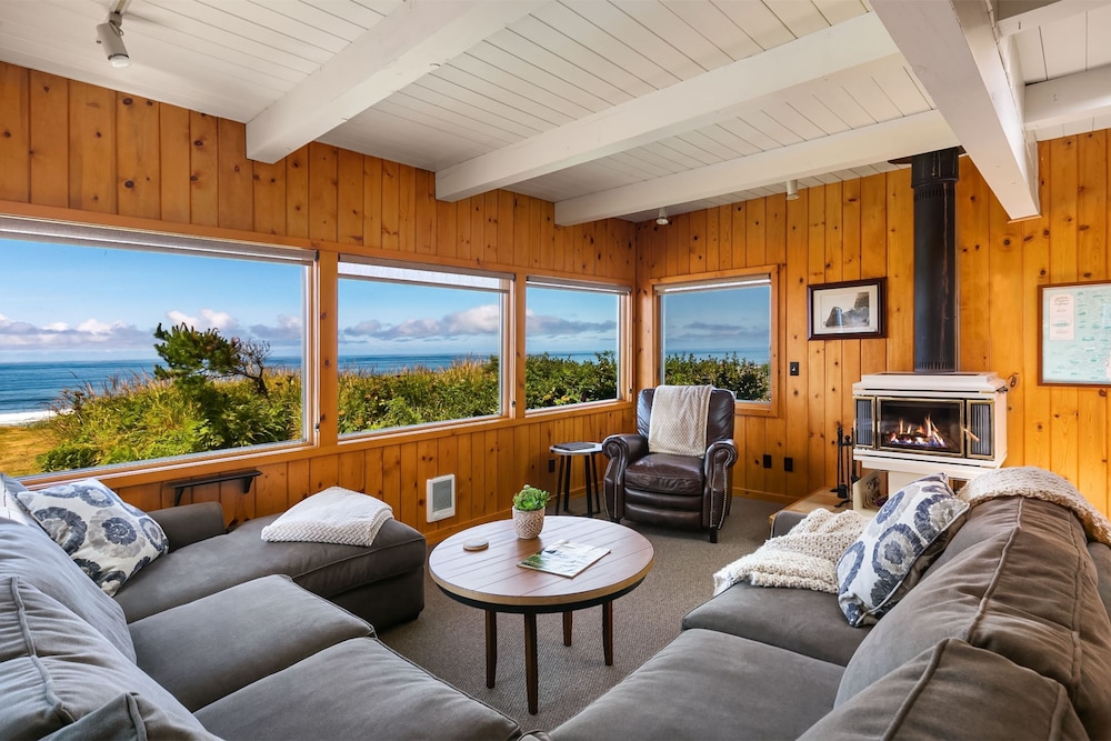 The Pilot House by Avantstay Stunning Home Right On Arch Cape Beach