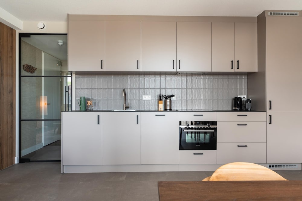 Spacious Apartment in Den Haag With View