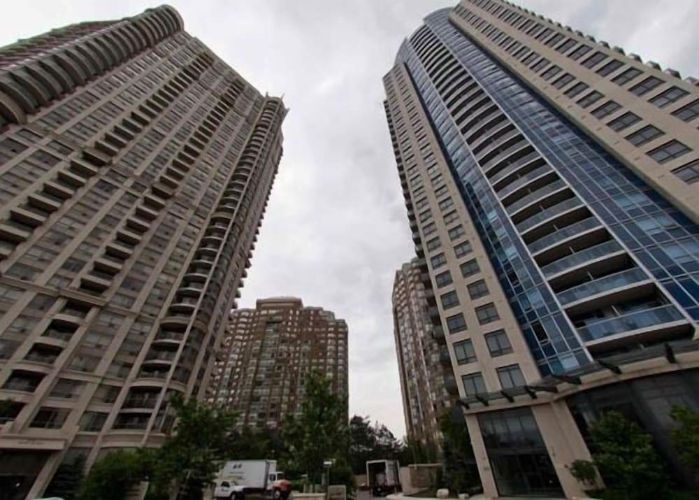 WhiteHall Suites - Mississauga-0