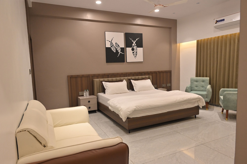Plumeria Hotel