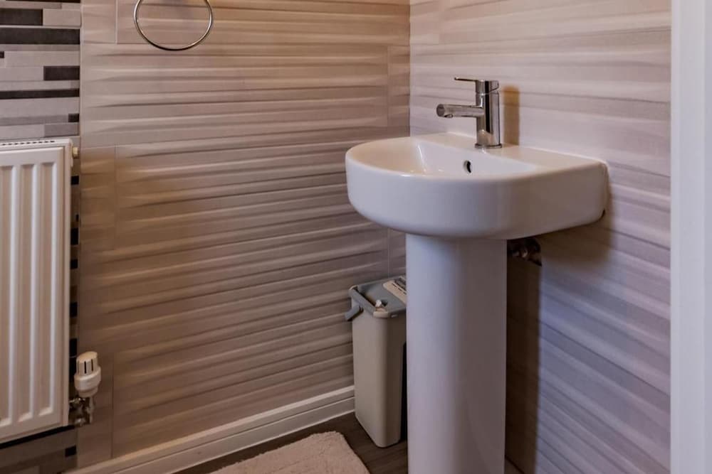 Sunset View-luxury 2-bed House Near Birmingham