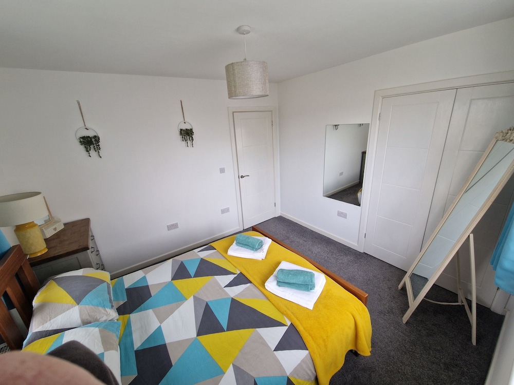 Charming 3-bed House in Newquay view 3